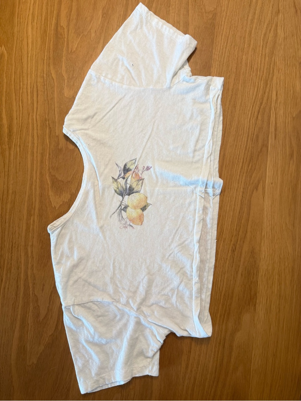 Aeropostale White Crop Top with Lemon Graphic